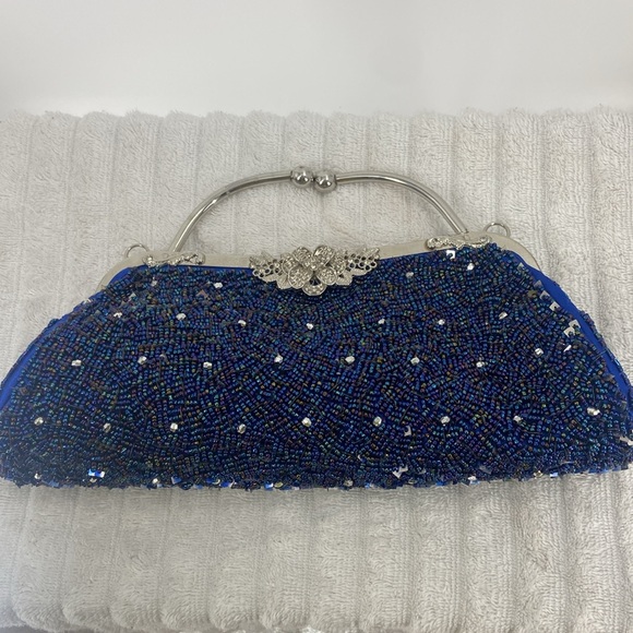 Shades of blue silvertone detail beaded sparkle evening bag crossbody chain - Picture 15 of 16